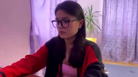 Marie online show from 04/30/26, 12:22