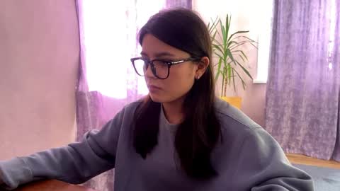 Marie online show from 05/01/26, 02:54
