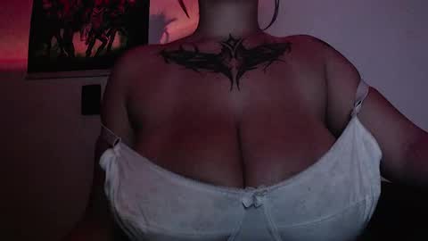 Snapshot of shopie_hank chatting on 01/25/25, 02:26 Shopie Hank online show from 01/25/25, 02:26