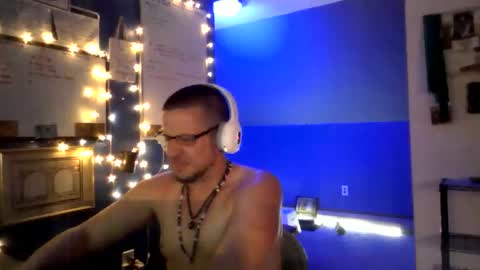 shortmel online show from 05/12/26, 07:38