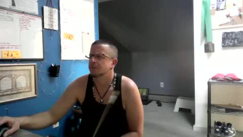 shortmel online show from 05/12/26, 10:07