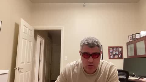 Chicago Guy online show from 12/06/24, 07:21