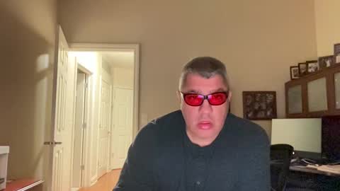 Chicago Guy online show from 12/30/24, 04:20