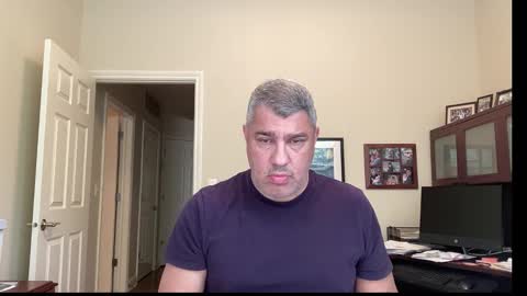 Chicago Guy online show from 10/14/25, 07:36