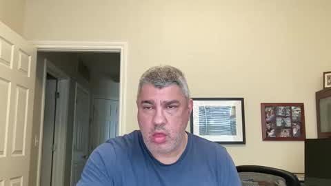 Chicago Guy online show from 04/14/26, 07:31