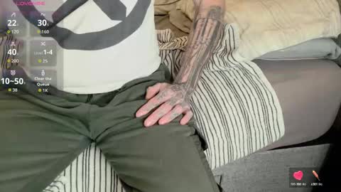 Snapshot of showoffjay46 chatting on 09/20/25, 12:39 showofjay online show from 09/20/25, 12:39