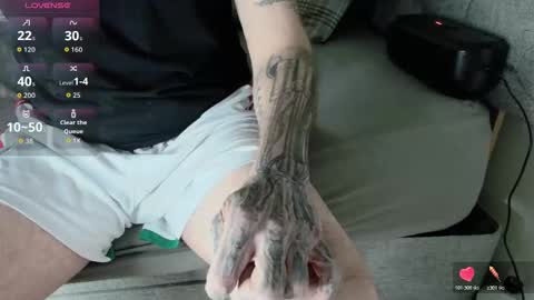 Snapshot of showoffjay46 chatting on 11/10/25, 12:53 showofjay online show from 11/10/25, 12:53