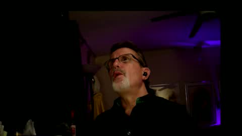 shrewtamer online show from 11/18/25, 04:17