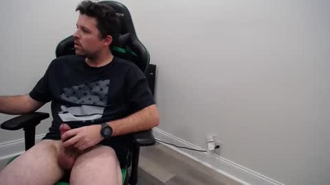 Snapshot of shroomhead5 chatting on 01/05/25, 11:33 shroom online show from 01/05/25, 11:33