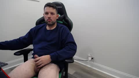 Snapshot of shroomhead5 chatting on 01/10/25, 08:15 shroom online show from 01/10/25, 08:15