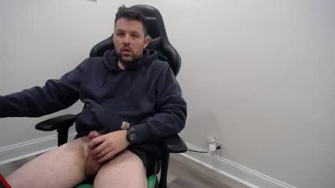 Snapshot of shroomhead5 chatting on 01/12/25, 04:21 shroom online show from 01/12/25, 04:21