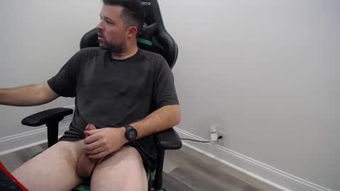 Snapshot of shroomhead5 chatting on 01/12/25, 01:16 shroom online show from 01/12/25, 01:16