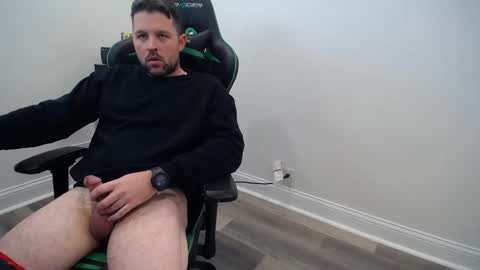 Snapshot of shroomhead5 chatting on 01/14/25, 09:30 shroom online show from 01/14/25, 09:30