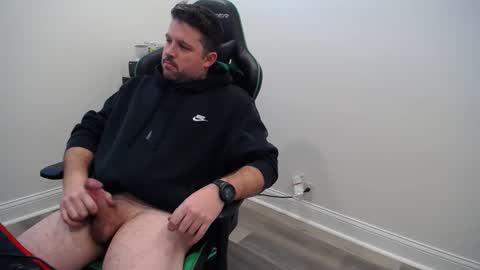 Snapshot of shroomhead5 chatting on 01/24/25, 09:37 shroom online show from 01/24/25, 09:37