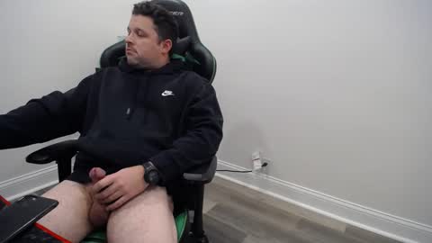 Snapshot of shroomhead5 chatting on 02/03/25, 09:50 shroom online show from 02/03/25, 09:50