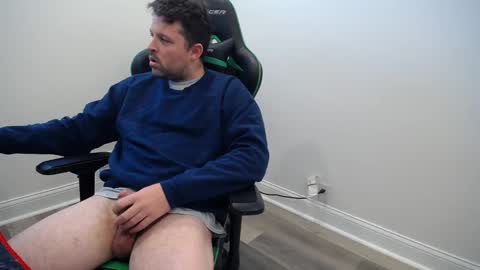 Snapshot of shroomhead5 chatting on 02/09/25, 02:29 shroom online show from 02/09/25, 02:29