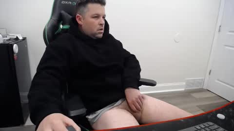 Snapshot of shroomhead5 chatting on 02/27/25, 09:43 shroom online show from 02/27/25, 09:43