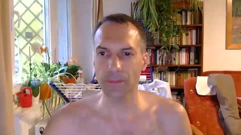 Dniel Gyrffy online show from 09/10/25, 06:13