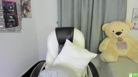 Nahomy online show from 02/05/25, 06:13