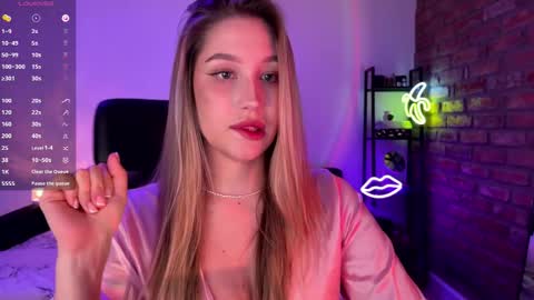 Snapshot of shy_bee chatting on 11/16/25, 12:38 Alice online show from 11/16/25, 12:38