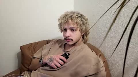 your shy boy online show from 02/15/26, 04:25