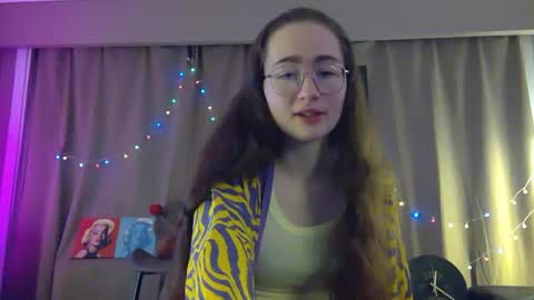 Shy Night Bat online show from 03/29/26, 09:15