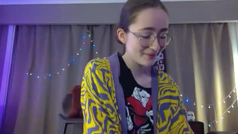 Shy Night Bat online show from 04/04/26, 11:46