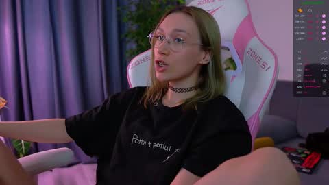 Snapshot of shy_or_horny chatting on 12/03/25, 08:12 HI i am Marcy online show from 12/03/25, 08:12