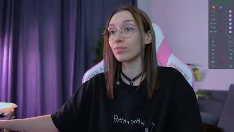 Snapshot of shy_or_horny chatting on 01/07/26, 05:37 HI i am Marcy online show from 01/07/26, 05:37