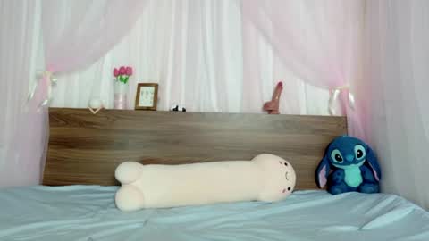 Snapshot of shy_pink_doll chatting on 07/13/26, 03:26 shy_pink_doll online show from 07/13/26, 03:26