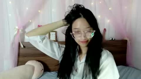 Snapshot of shy_pink_doll chatting on 07/24/26, 03:43 shy_pink_doll online show from 07/24/26, 03:43