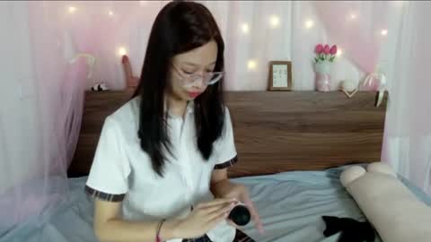 Snapshot of shy_pink_doll chatting on 08/05/26, 01:19 shy_pink_doll online show from 08/05/26, 01:19