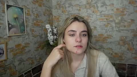 shy_sabrina_ online show from 01/05/25, 07:49