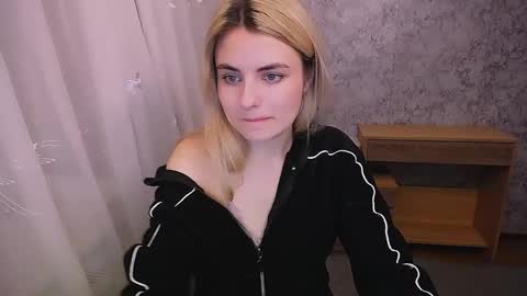 shy_sabrina_ online show from 01/27/25, 08:51