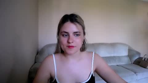 shy_sabrina_ online show from 06/10/26, 02:49