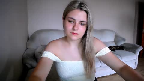 Snapshot of shy_sabrina_ chatting on 06/23/26, 12:47 shy_sabrina_ online show from 06/23/26, 12:47