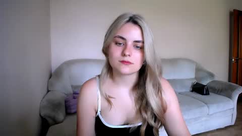 Snapshot of shy_sabrina_ chatting on 07/04/26, 12:00 shy_sabrina_ online show from 07/04/26, 12:00