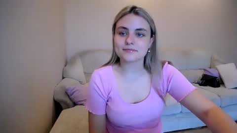Snapshot of shy_sabrina_ chatting on 07/11/26, 01:03 shy_sabrina_ online show from 07/11/26, 01:03
