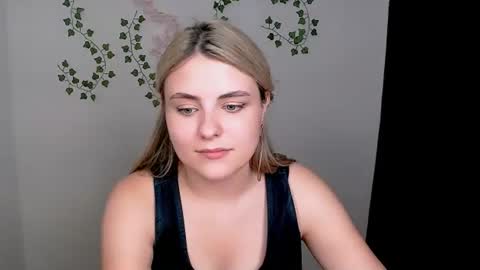 Snapshot of shy_sabrina_ chatting on 07/14/26, 12:22 shy_sabrina_ online show from 07/14/26, 12:22