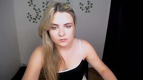Snapshot of shy_sabrina_ chatting on 07/20/26, 02:08 shy_sabrina_ online show from 07/20/26, 02:08