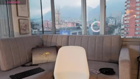 shy_vibes online show from 04/15/26, 07:43