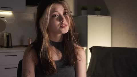 Akemi online show from 04/06/26, 03:02