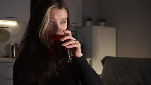 Akemi online show from 04/09/26, 03:50