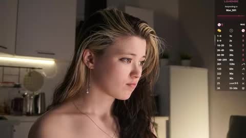 Akemi online show from 04/15/26, 07:58