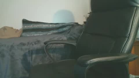 shyboyhugecum2020 online show from 11/03/25, 03:41