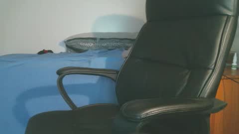 shyboyhugecum2020 online show from 04/06/26, 03:04