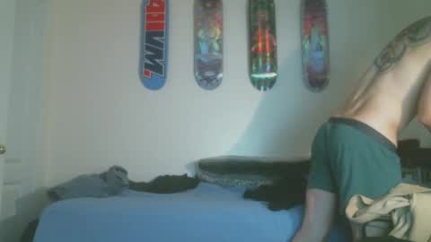 shyboyhugecum2020 online show from 05/09/26, 04:39