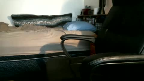 shyboyhugecum2020 online show from 06/19/26, 03:00