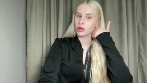 Shy Fox online show from 04/13/26, 06:35