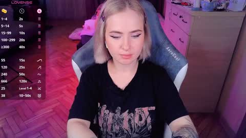 Effie online show from 01/10/25, 12:47